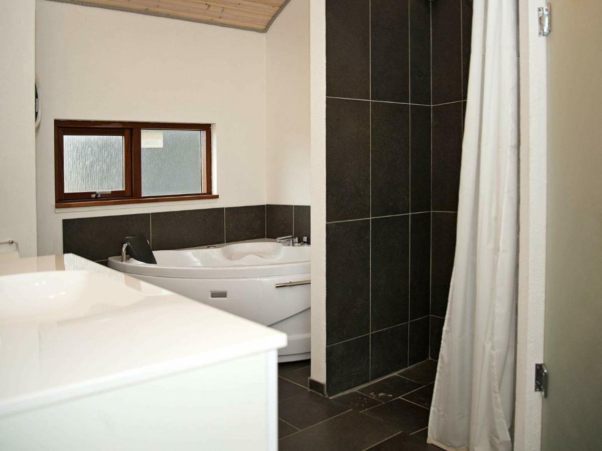 8 Person Holiday Home In Ulfborg Thorsminde Bagian luar foto